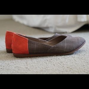 TOMS jutti flats size 5.5M